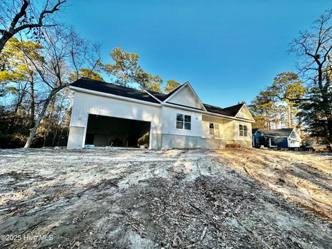 A home in Shallotte