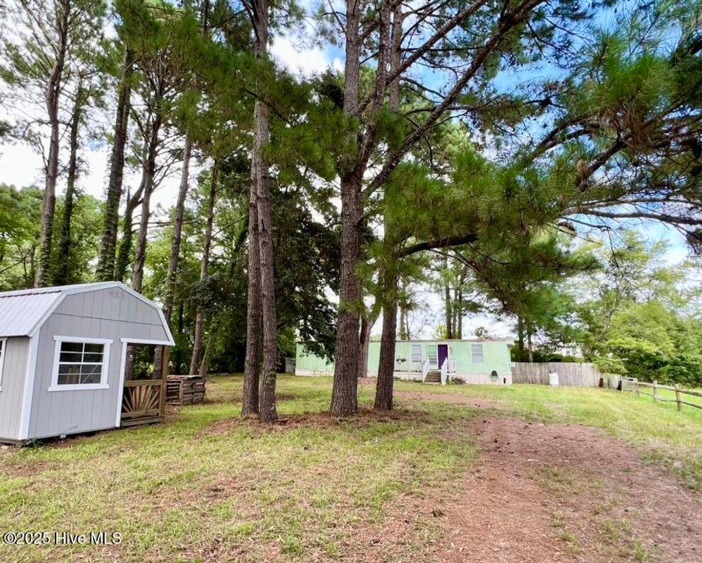 Photo of 113 Old Farm Road, Hampstead, NC 28443 (MLS # 100527564)