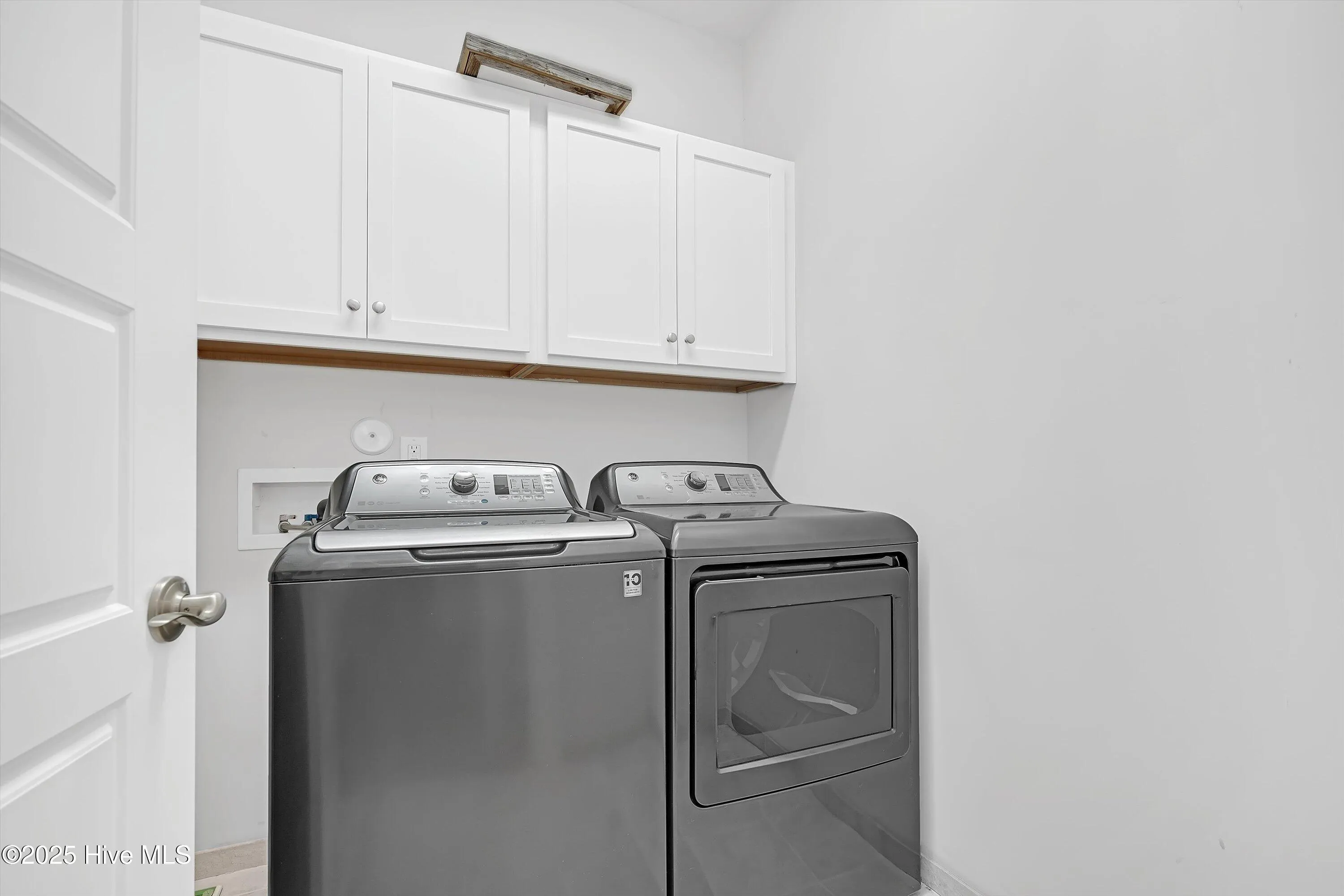 Carolina Beach, North Carolina 28428, United States, 3 Bedrooms Bedrooms, ,3 BathroomsBathrooms,Residential,Active,118593