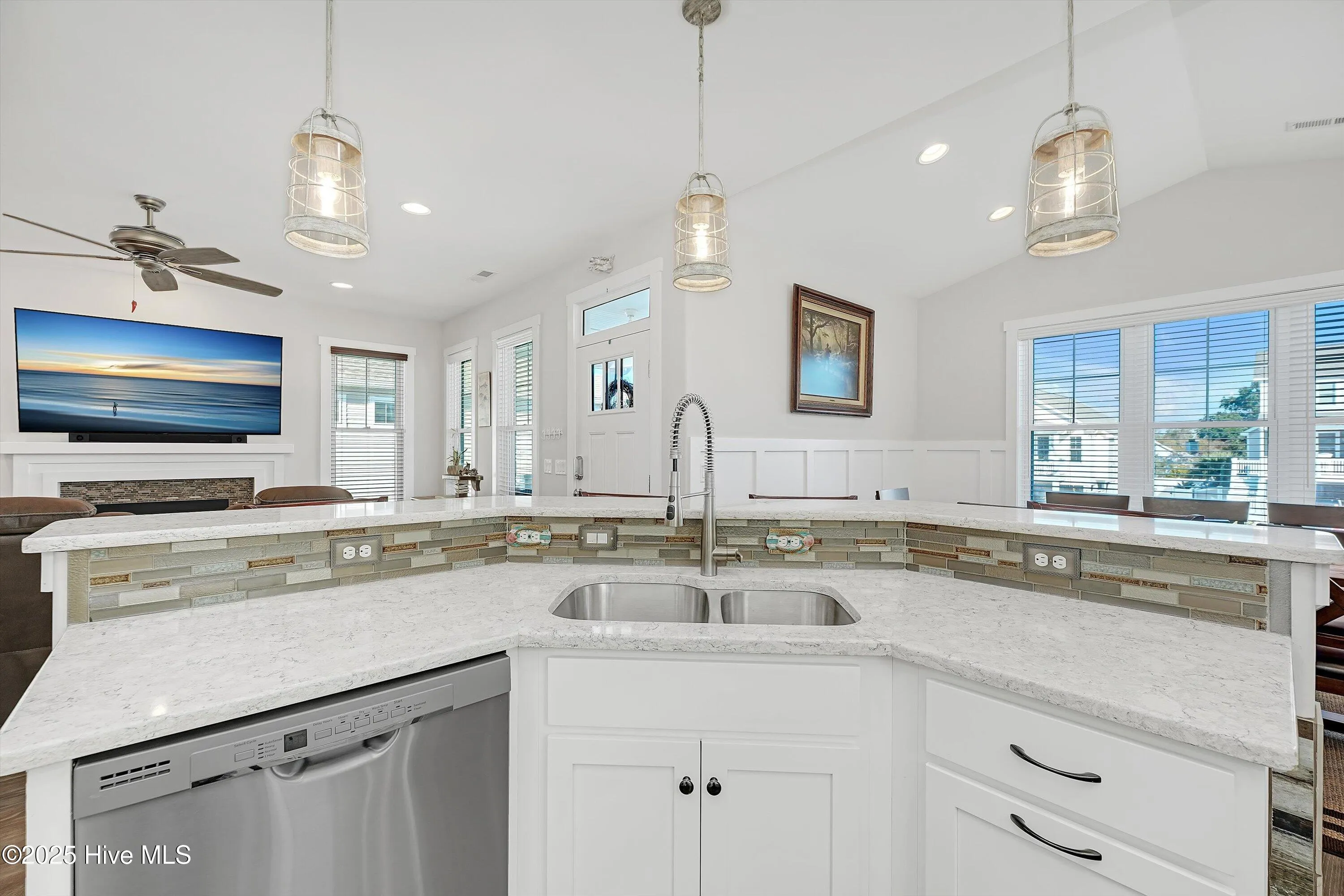 Carolina Beach, North Carolina 28428, United States, 3 Bedrooms Bedrooms, ,3 BathroomsBathrooms,Residential,Active,118593