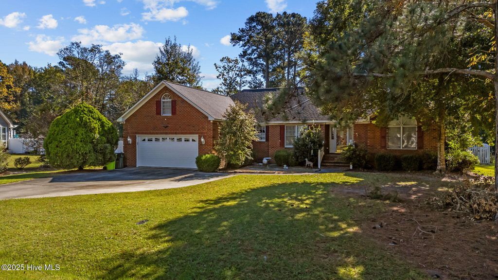 Photo of 106 Hyde Court, New Bern, NC 28562 (MLS # 100538226)