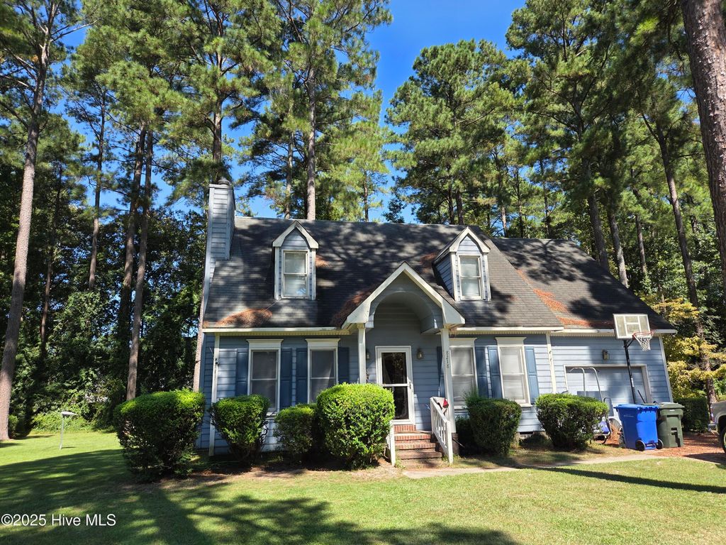 Photo of 8218 Dunholme Drive, Fayetteville, NC 28304 (MLS # 100536357)