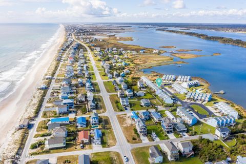 A home in North Topsail Beach