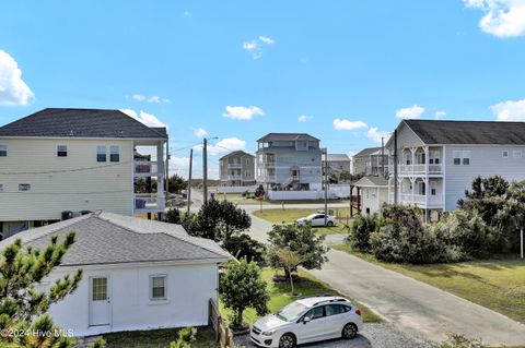 A home in North Topsail Beach