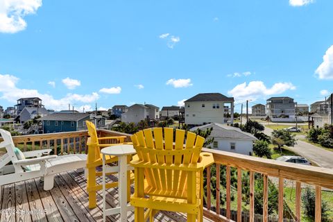 A home in North Topsail Beach