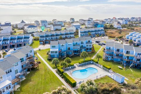 A home in North Topsail Beach