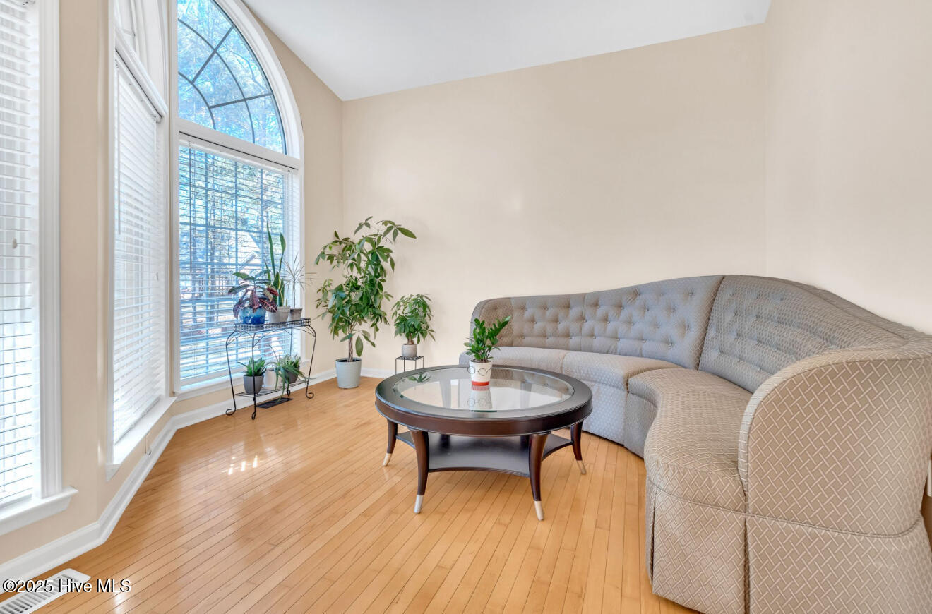 1605 Brierley Hill Court