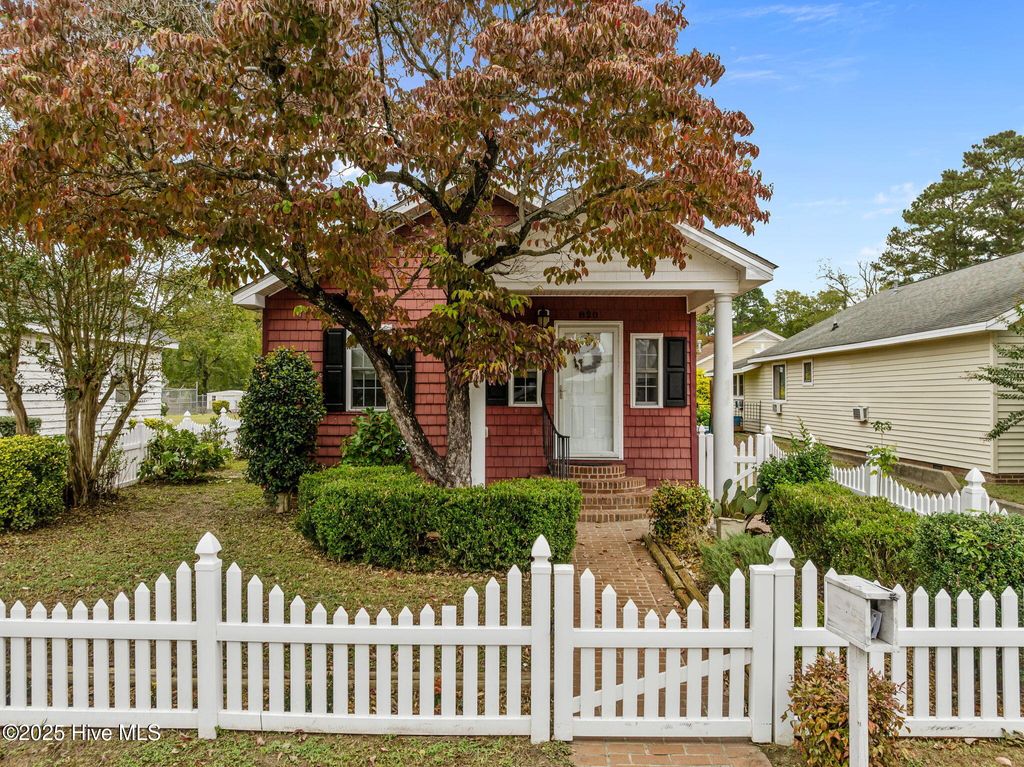 Photo of 820 Park Drive, Washington, NC 27889 (MLS # 100536746)