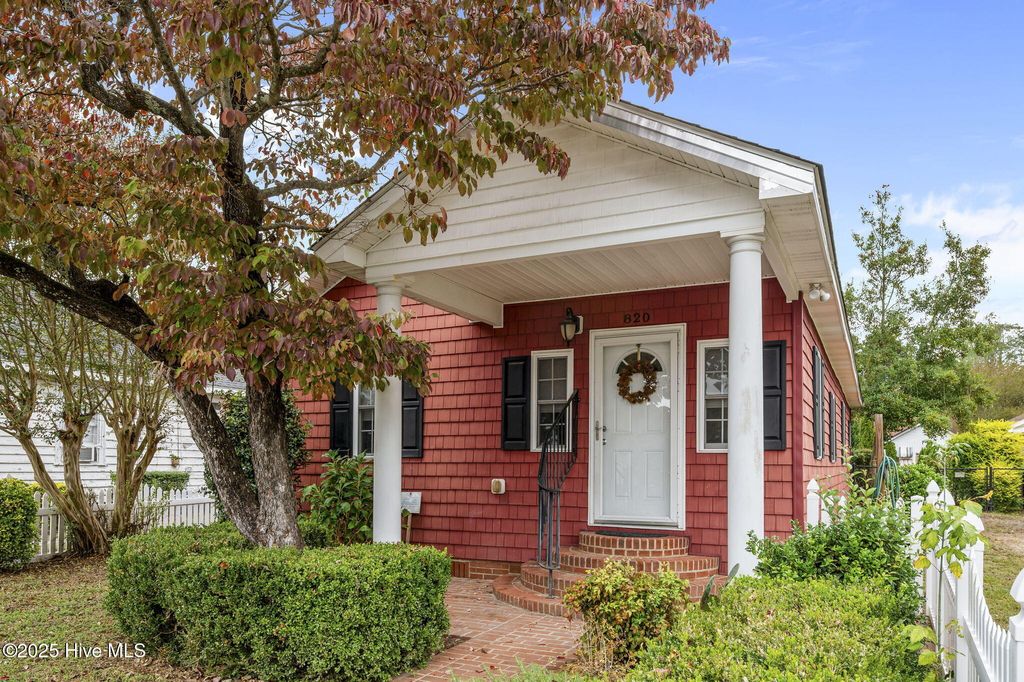 Photo of 820 Park Drive, Washington, NC 27889 (MLS # 100536746)