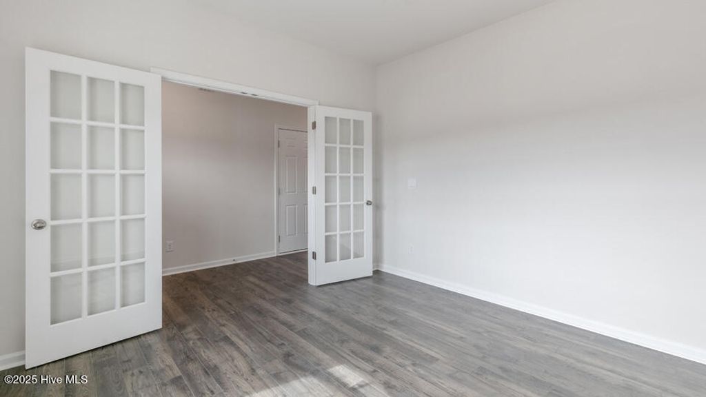 Photo of 1040 Misty Creek Drive, Aberdeen, NC 28315 (MLS # 100544083)