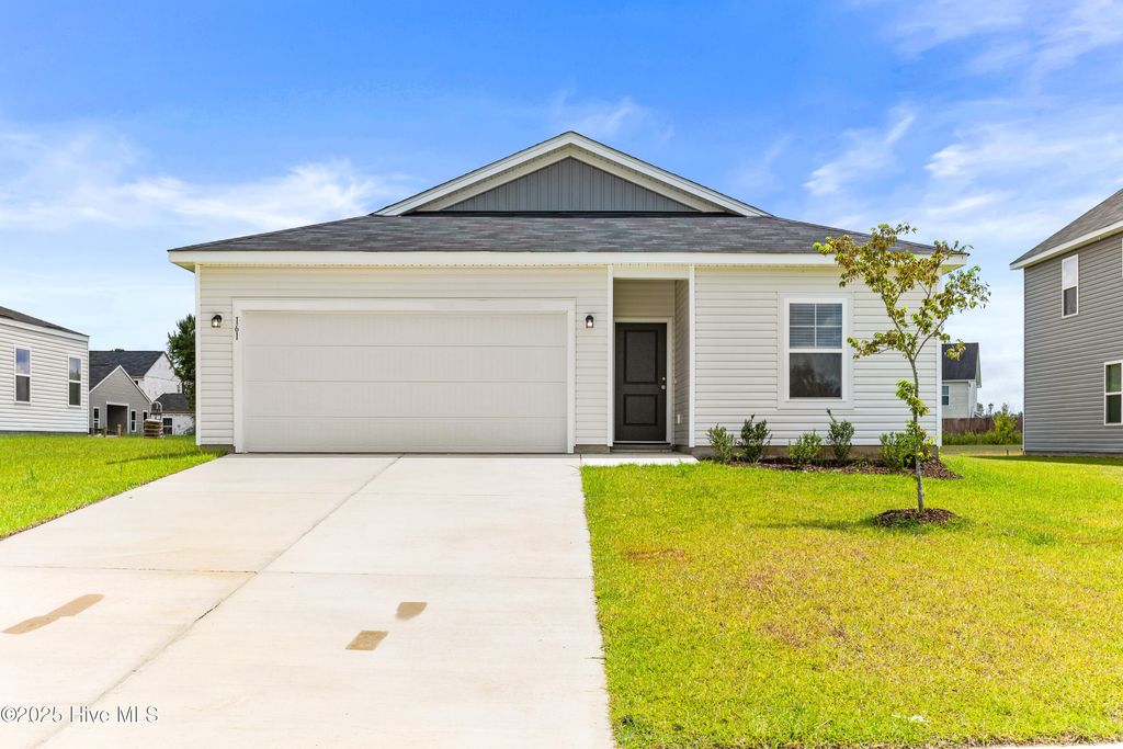 Photo of 609 S Squires Run Lane, Richlands, NC 28574 (MLS # 100532223)
