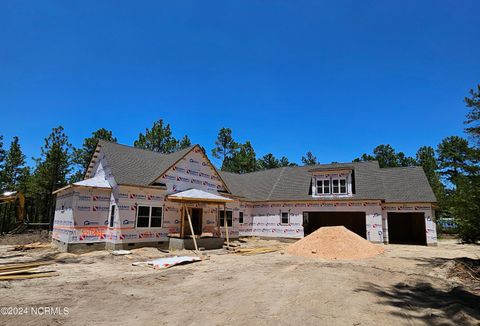 Single Family Residence in West End NC 100 Lighterknot Lane 3.jpg