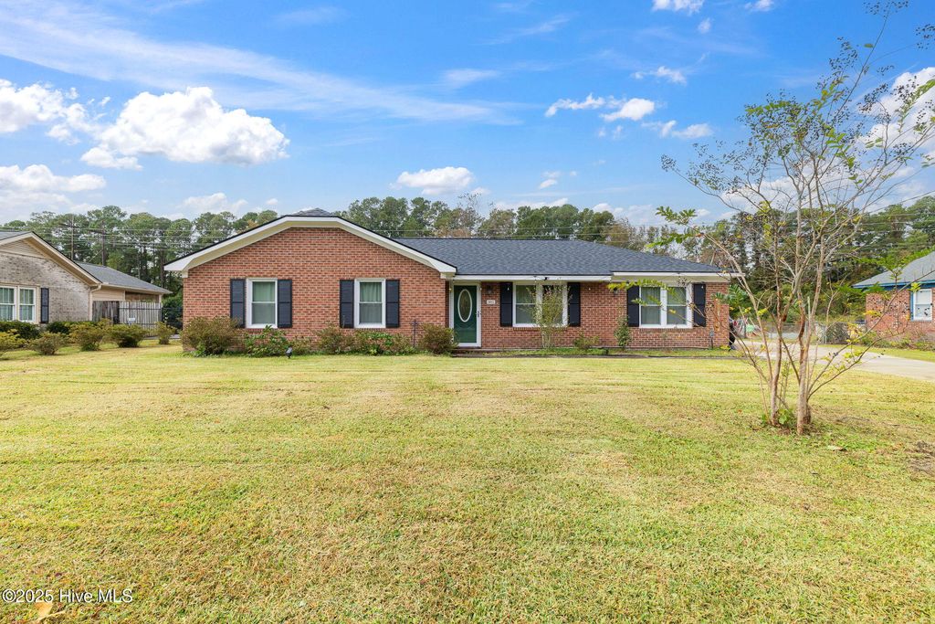 Photo of 805 Spring Valley Road, Wilmington, NC 28405 (MLS # 100539141)