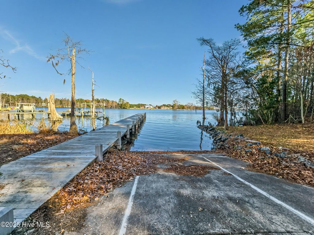 Photo of 309 See View Lane, Hertford, NC 27944 (MLS # 100542951)