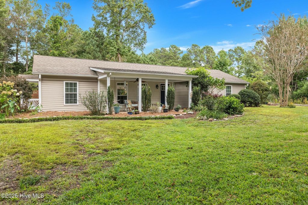 Photo of 300 Sand Dollar Lane, Hampstead, NC 28443 (MLS # 100531937)