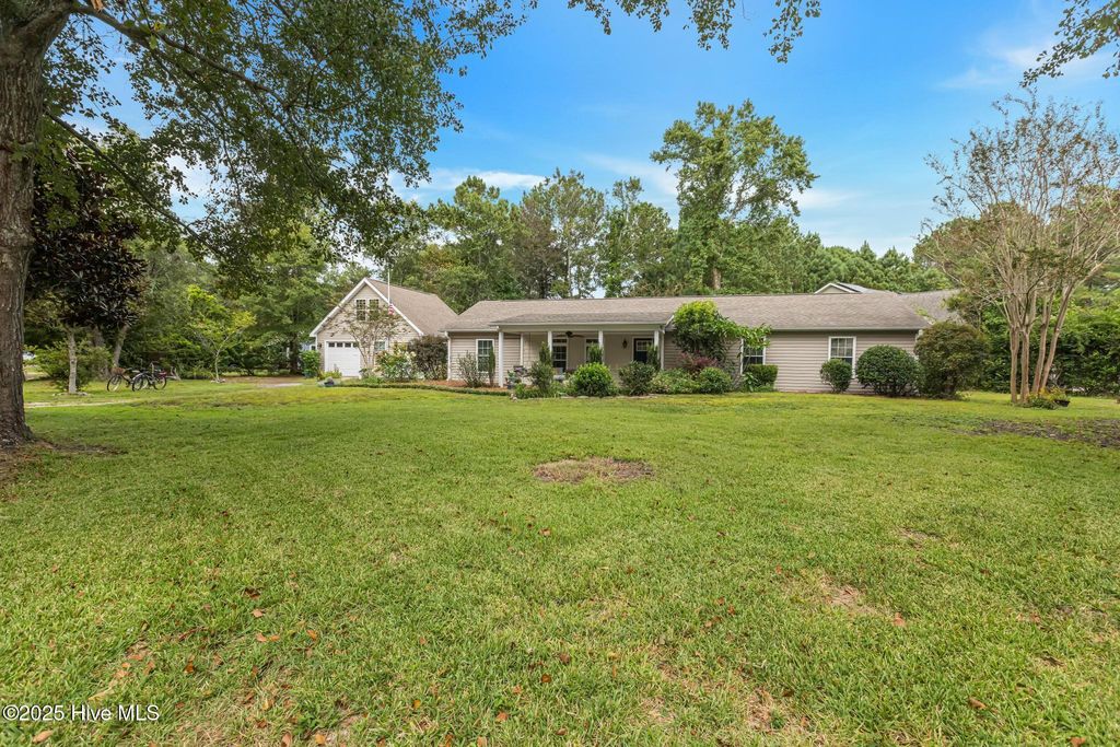 Photo of 300 Sand Dollar Lane, Hampstead, NC 28443 (MLS # 100531937)