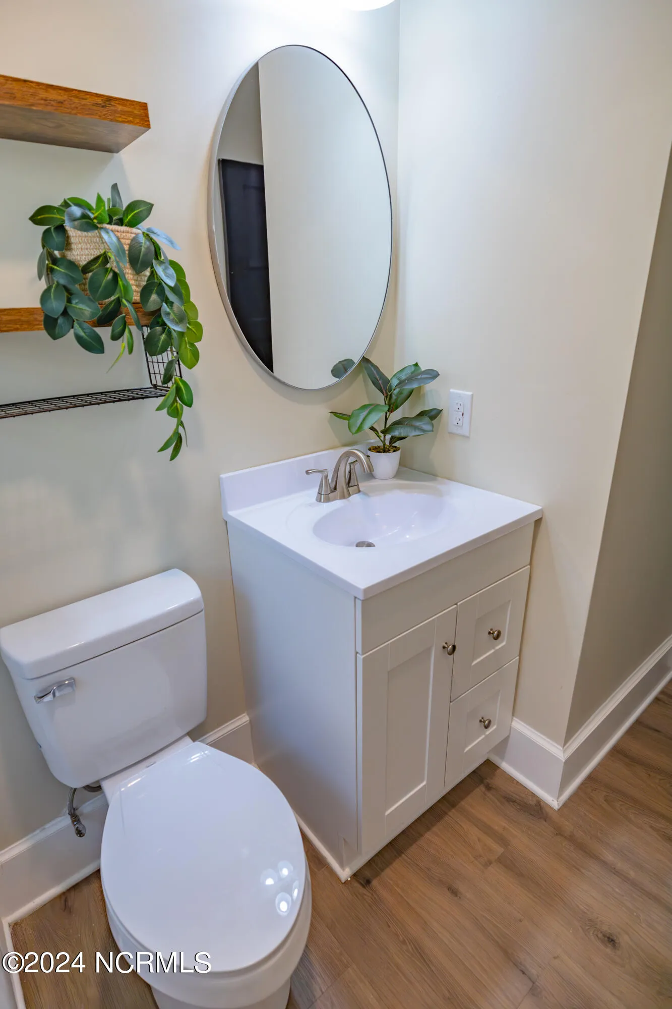 Wilmington, North Carolina 28401, United States, 2 Bedrooms Bedrooms, ,2 BathroomsBathrooms,Residential,Active,18195