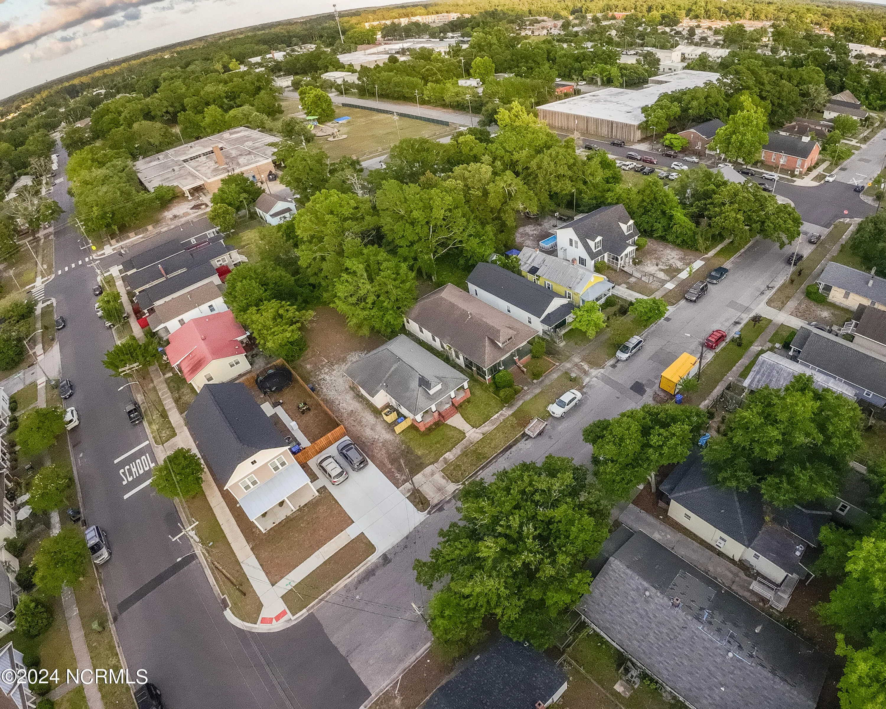 Wilmington, North Carolina 28401, United States, 2 Bedrooms Bedrooms, ,2 BathroomsBathrooms,Residential,Active,18195