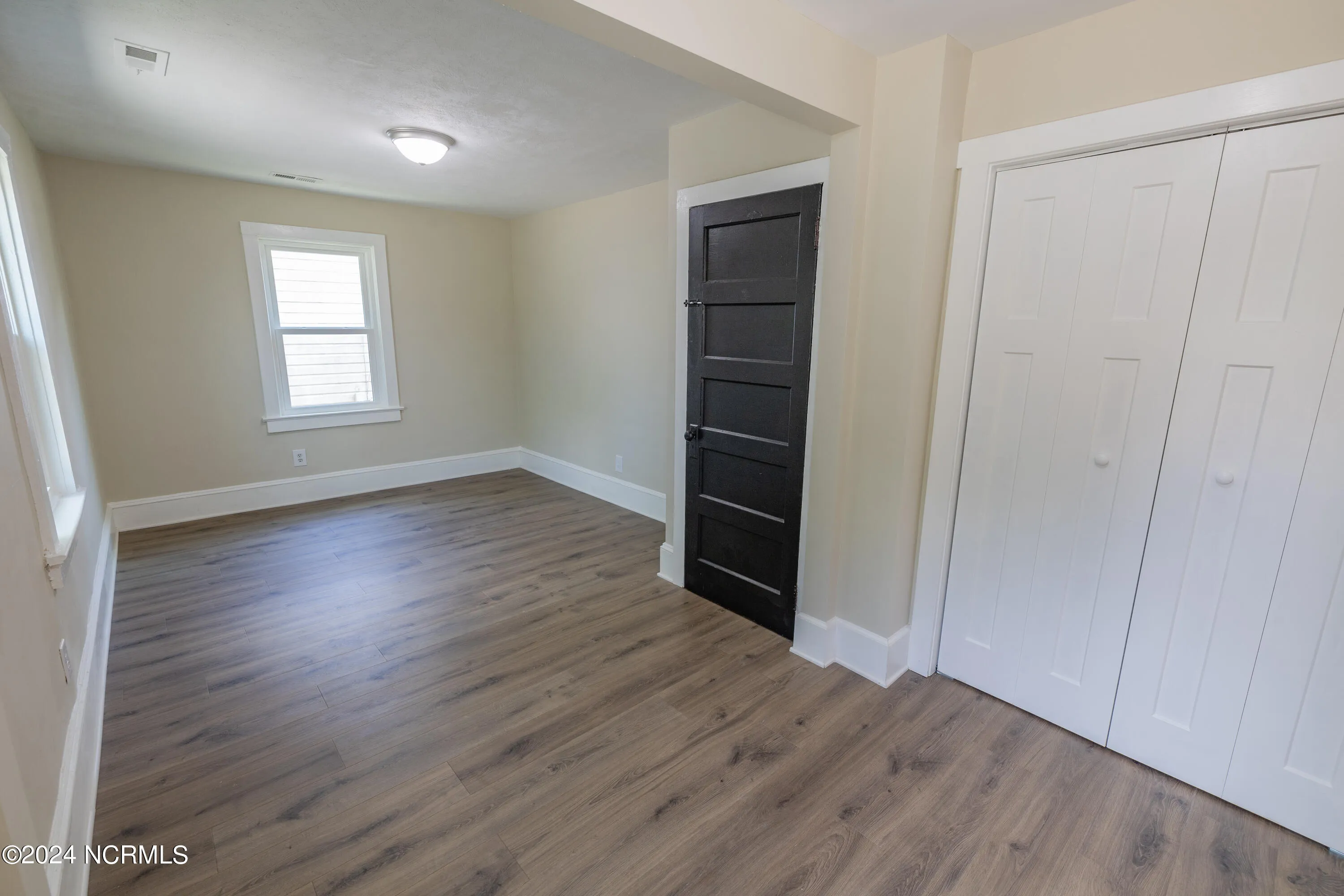 Wilmington, North Carolina 28401, United States, 2 Bedrooms Bedrooms, ,2 BathroomsBathrooms,Residential,Active,18195