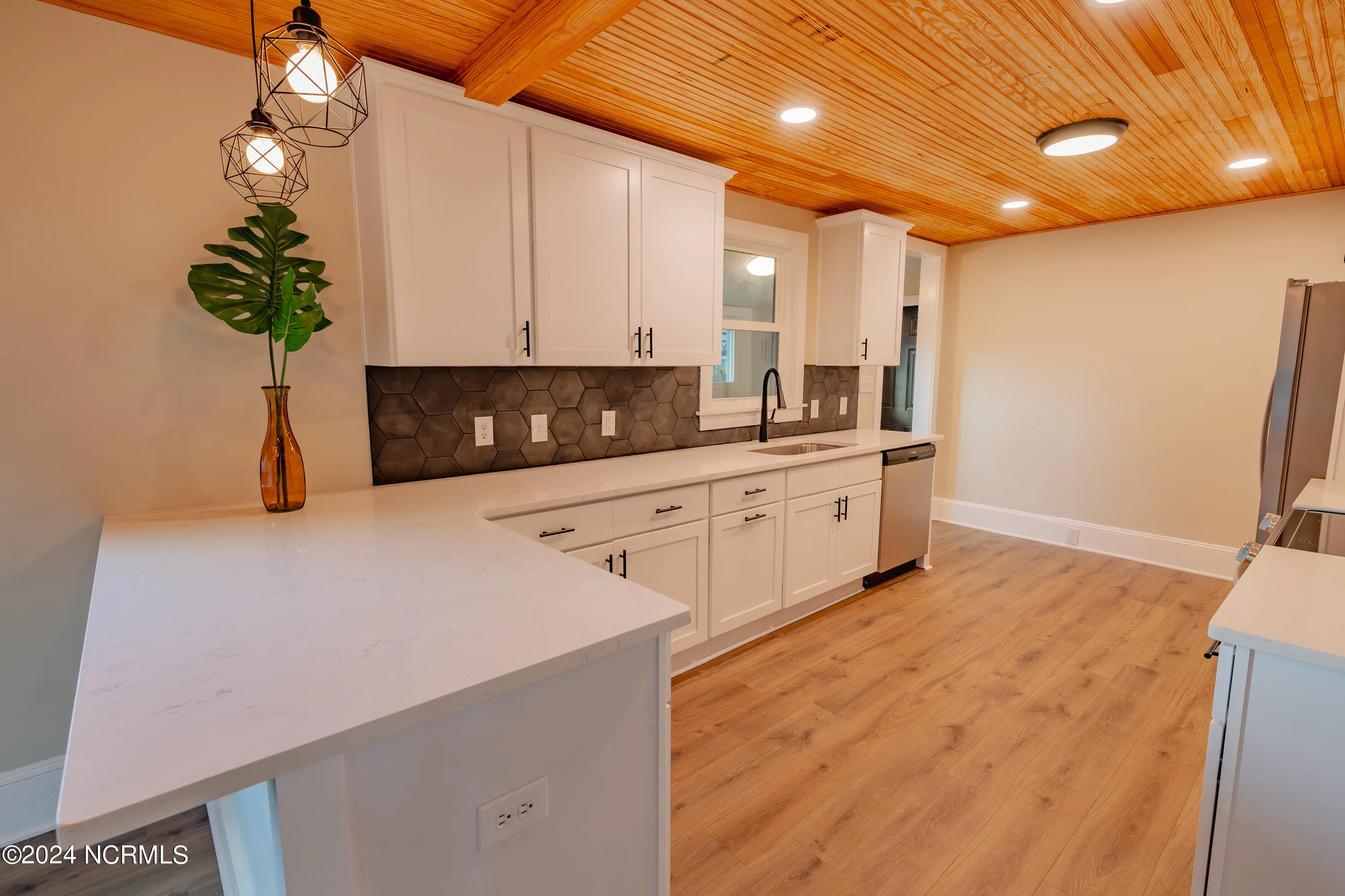 Wilmington, North Carolina 28401, United States, 2 Bedrooms Bedrooms, ,2 BathroomsBathrooms,Residential,Active,18195