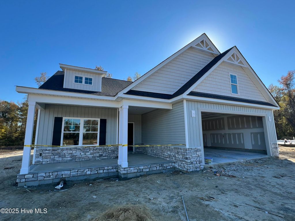 Photo of 402 Creeks Edge Drive, Pikeville, NC 27863 (MLS # 100535554)