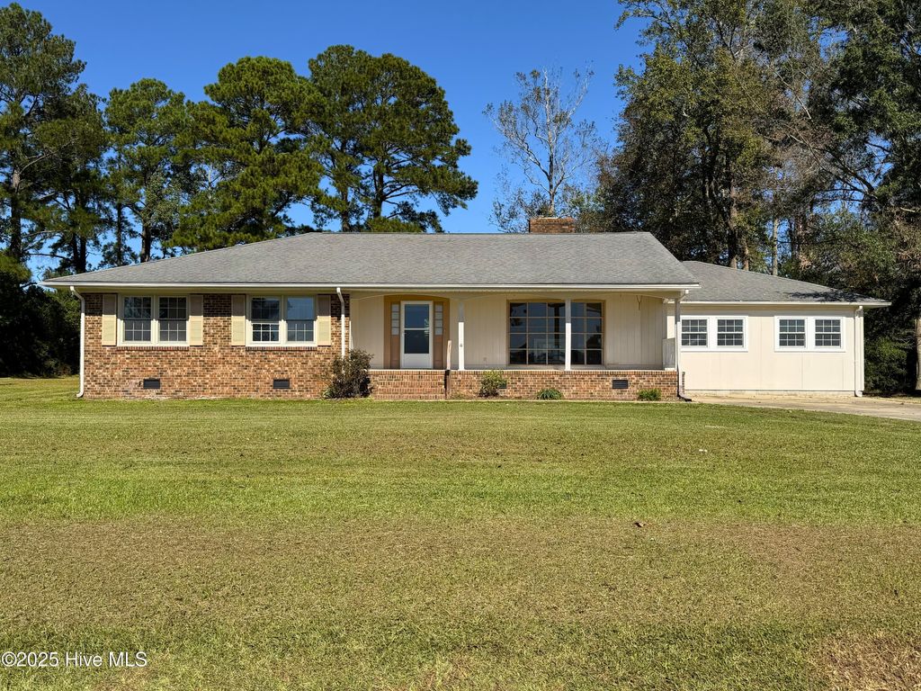Photo of 772 Foreman Lane, Belhaven, NC 27810 (MLS # 100537428)