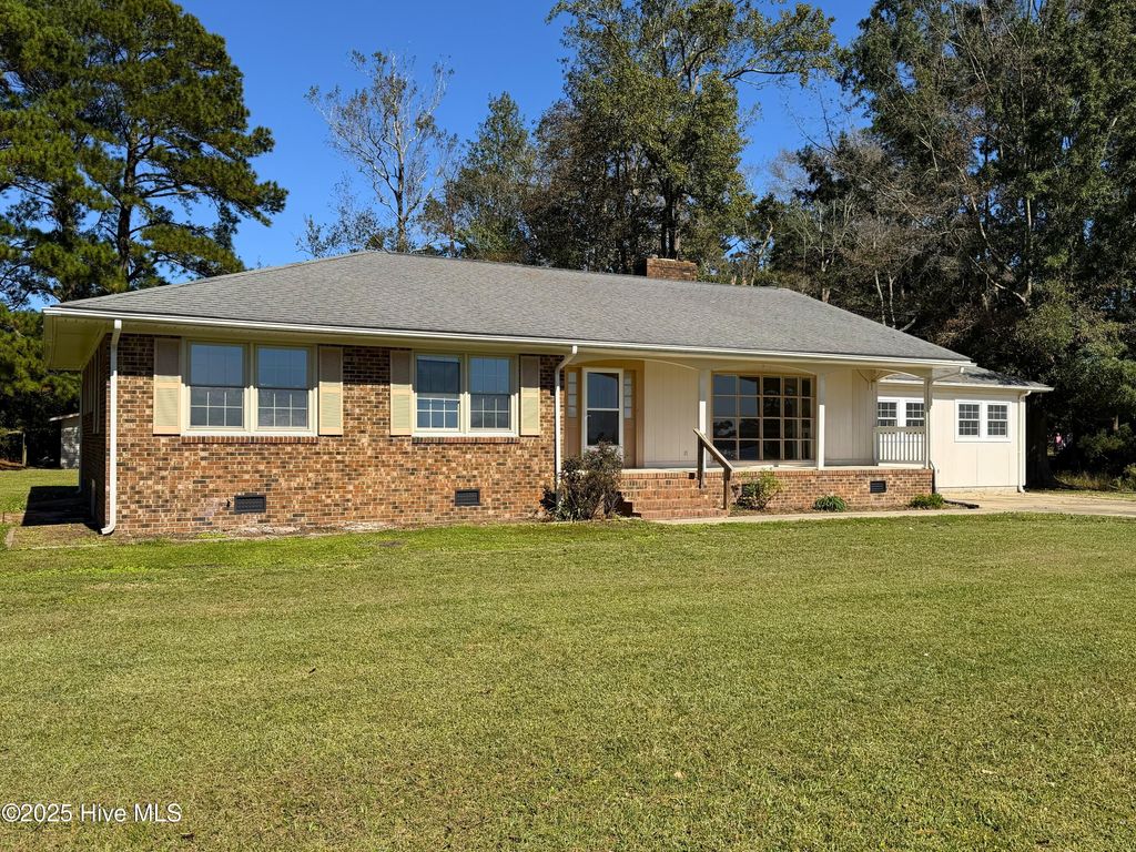 Photo of 772 Foreman Lane, Belhaven, NC 27810 (MLS # 100537428)