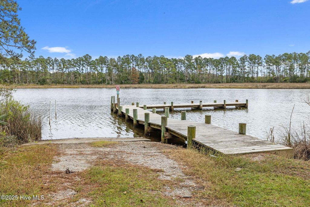 Photo of 207 Garbacon Drive, Beaufort, NC 28516 (MLS # 100536110)
