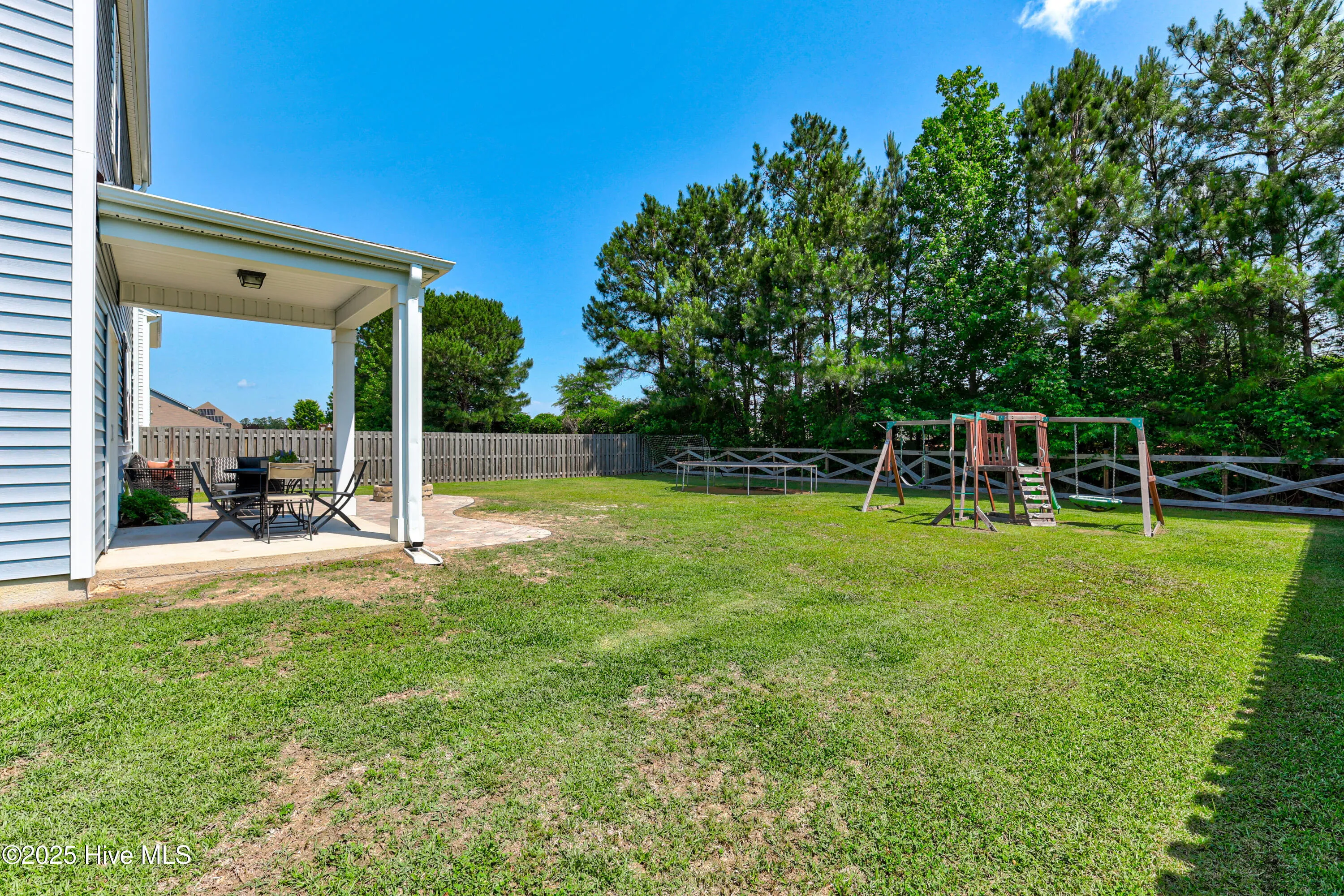 Leland, North Carolina 28451, United States, 4 Bedrooms Bedrooms, ,3 BathroomsBathrooms,Residential,Pending,133344