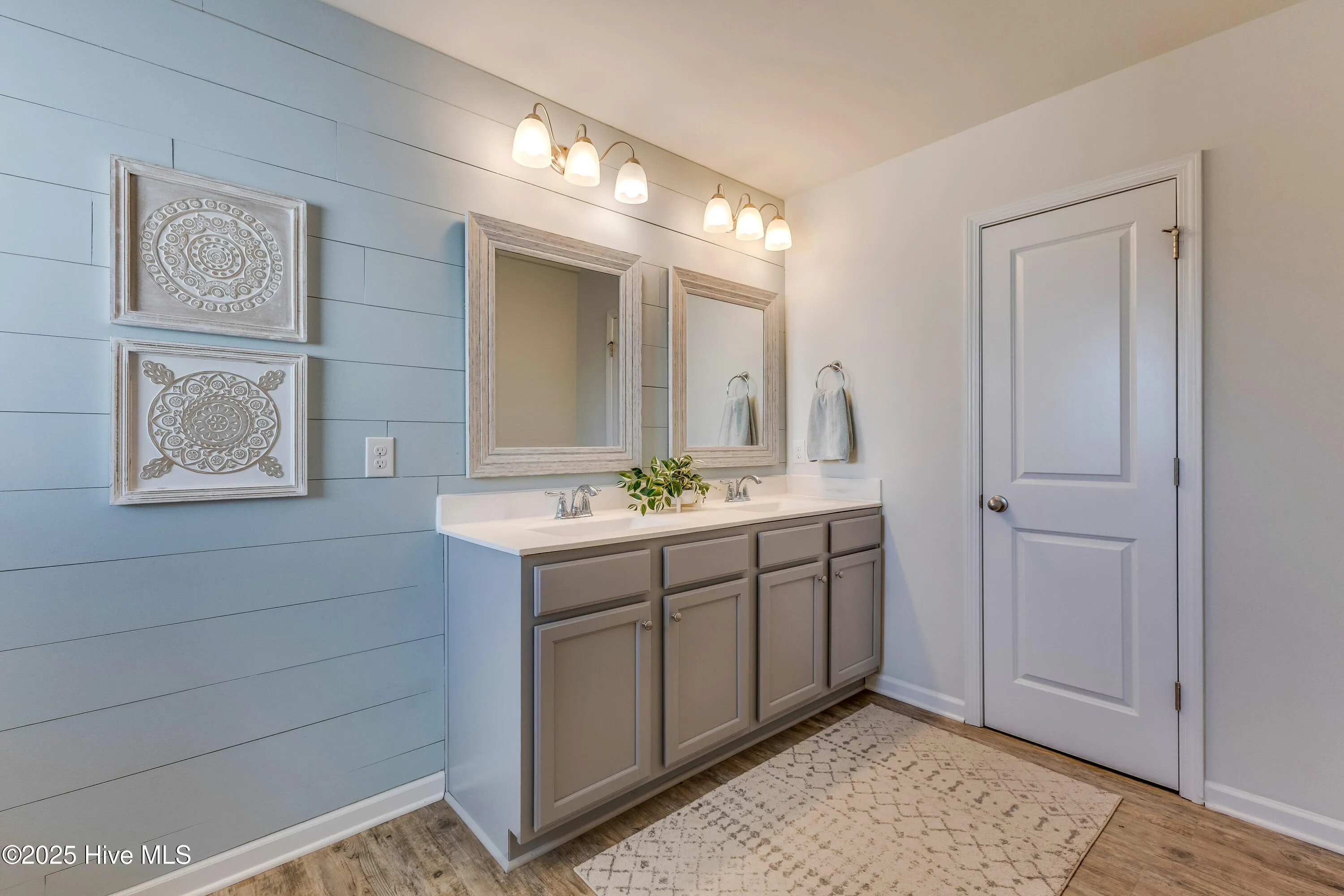 Leland, North Carolina 28451, United States, 4 Bedrooms Bedrooms, ,3 BathroomsBathrooms,Residential,Pending,133344