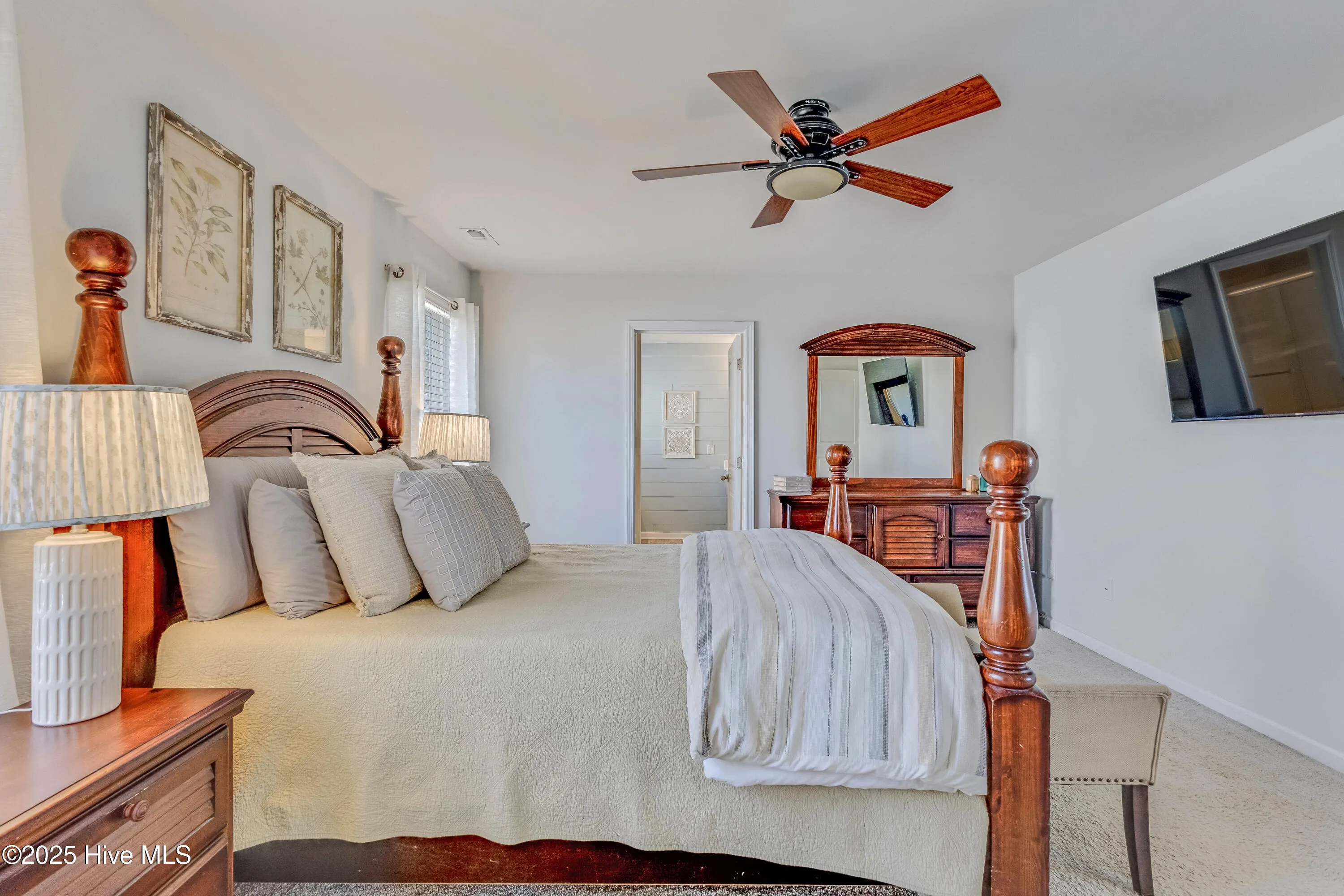 Leland, North Carolina 28451, United States, 4 Bedrooms Bedrooms, ,3 BathroomsBathrooms,Residential,Pending,133344