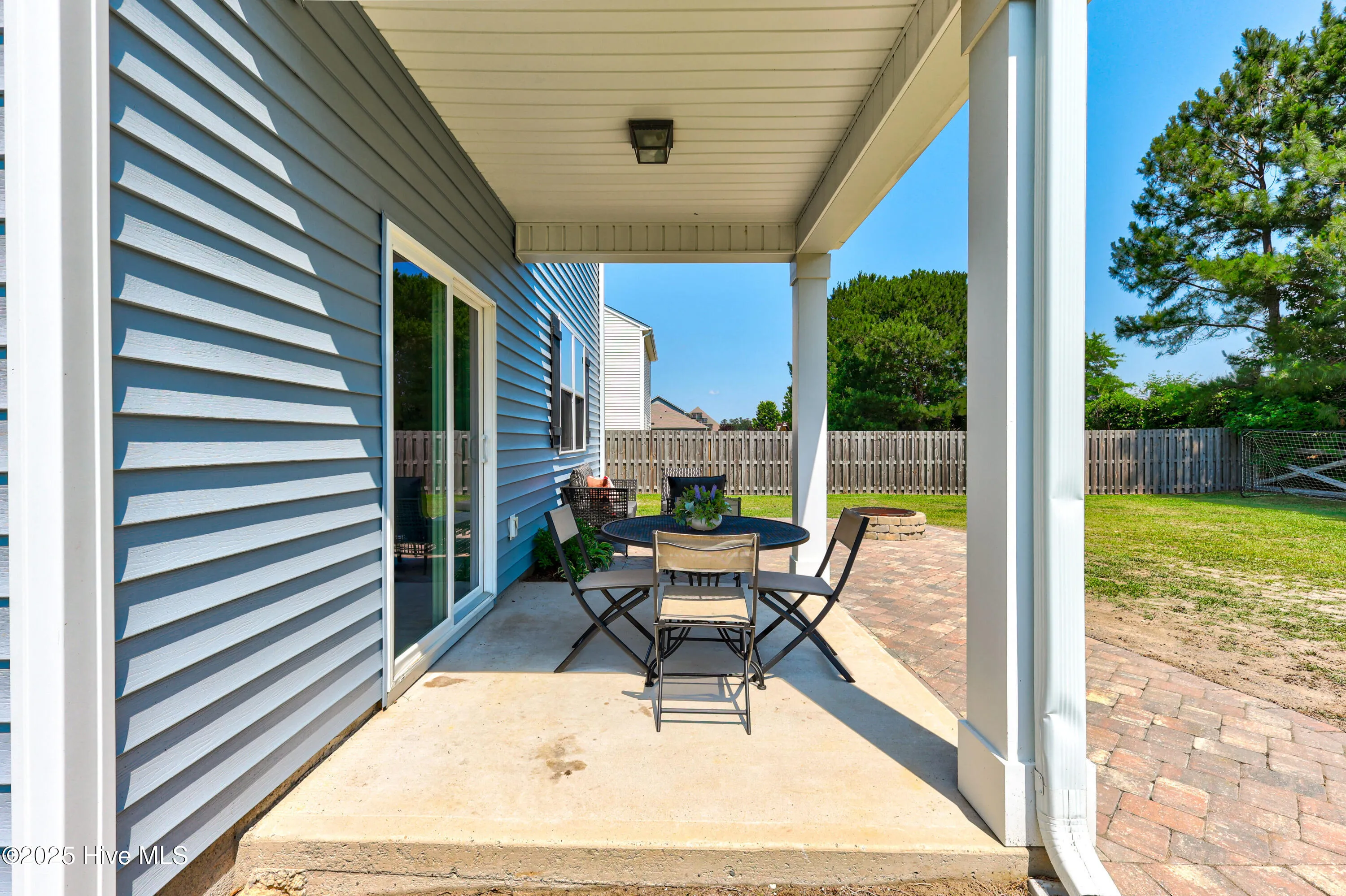 Leland, North Carolina 28451, United States, 4 Bedrooms Bedrooms, ,3 BathroomsBathrooms,Residential,Pending,133344