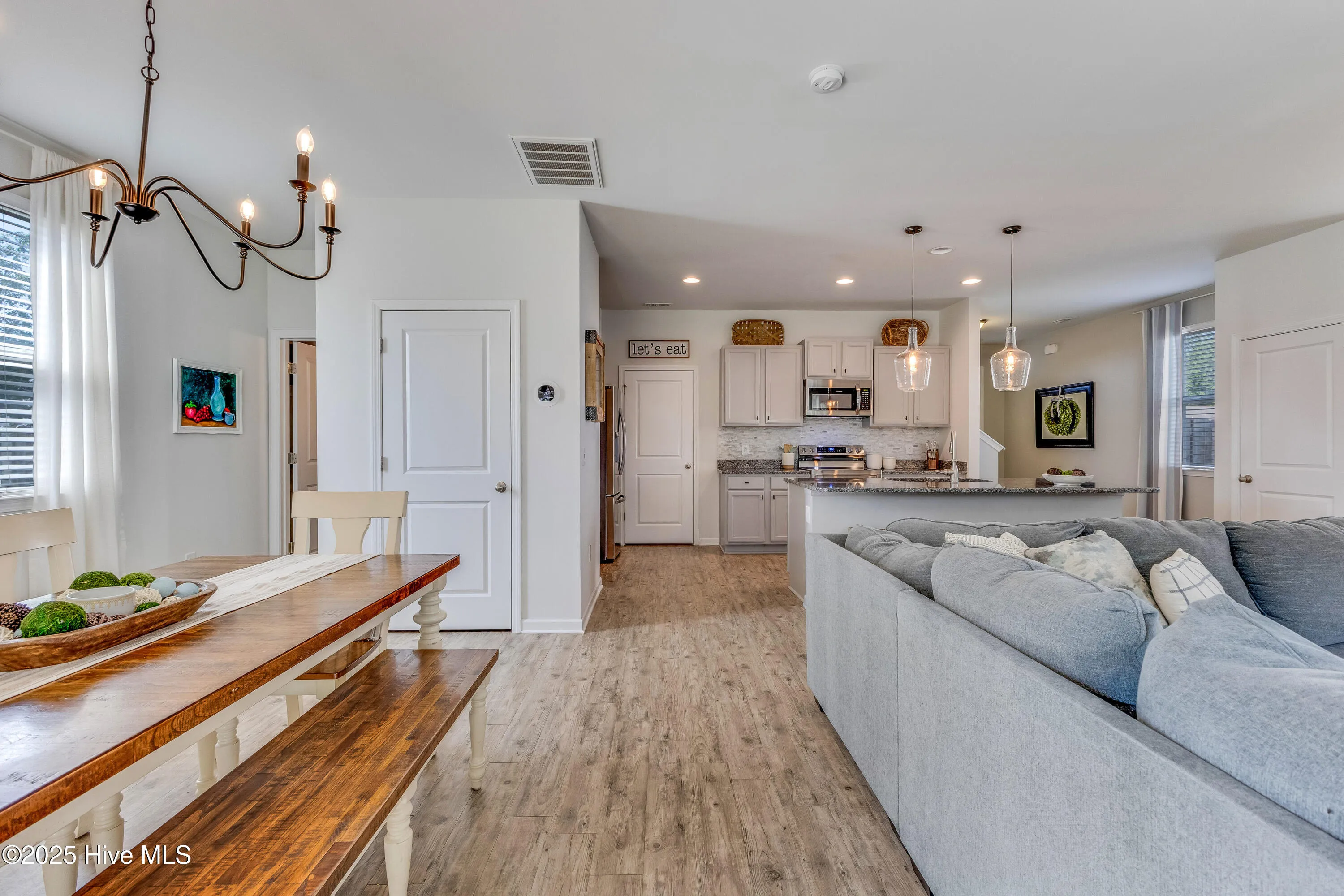 Leland, North Carolina 28451, United States, 4 Bedrooms Bedrooms, ,3 BathroomsBathrooms,Residential,Pending,133344