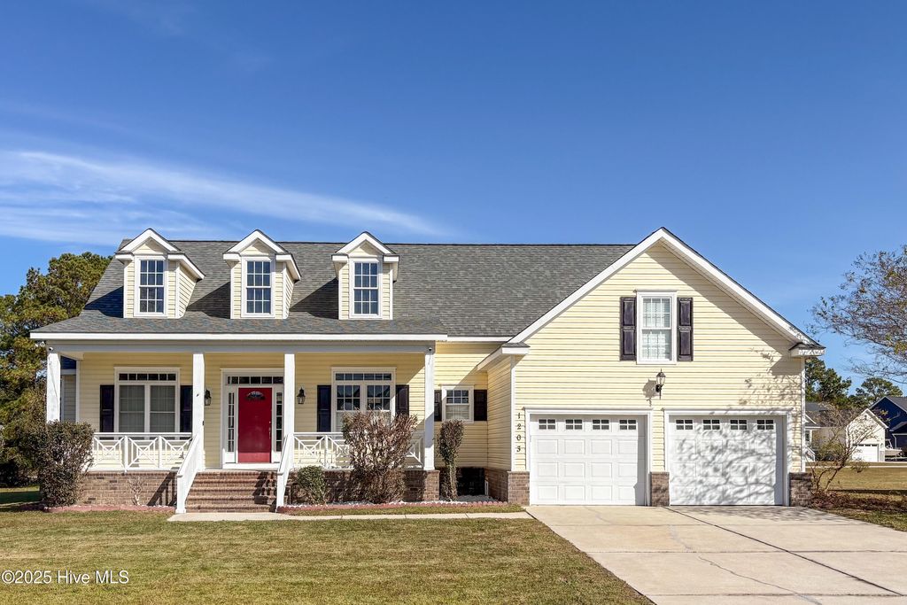 Photo of 1203 Coral Reef Court, New Bern, NC 28560 (MLS # 100541297)