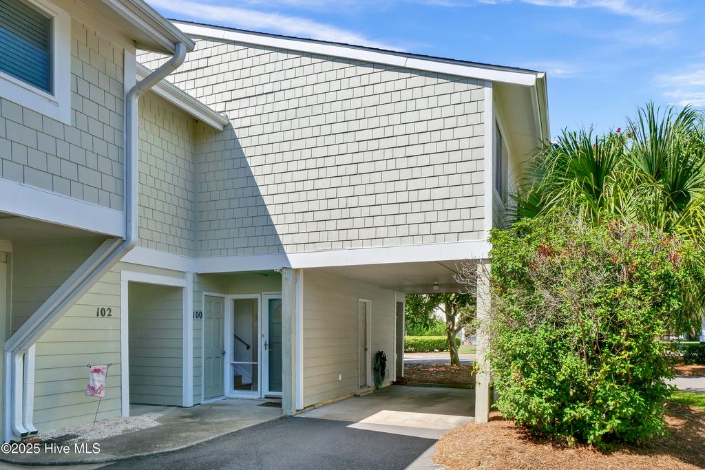 Photo of 100 Driftwood Court, Wrightsville Beach, NC 28480 (MLS # 100532571)