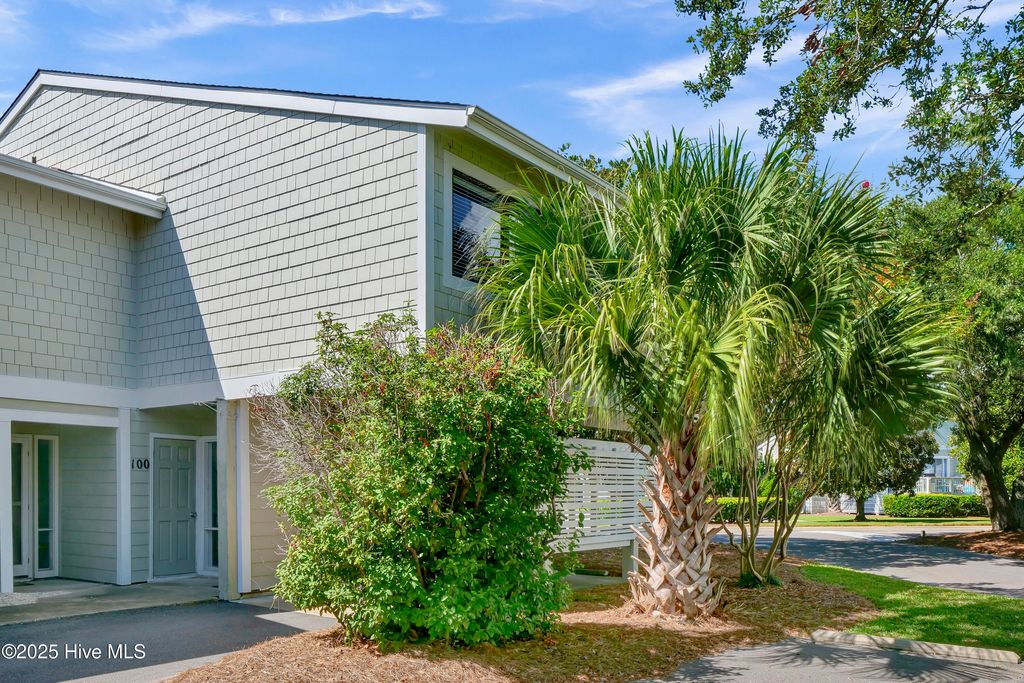 Photo of 100 Driftwood Court, Wrightsville Beach, NC 28480 (MLS # 100532571)