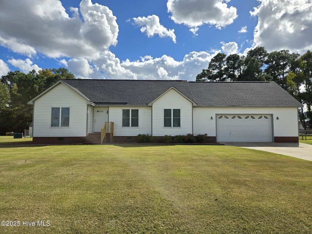 Photo of 939 Teakwood Drive, Greenville, NC 27834 (MLS # 100543990)