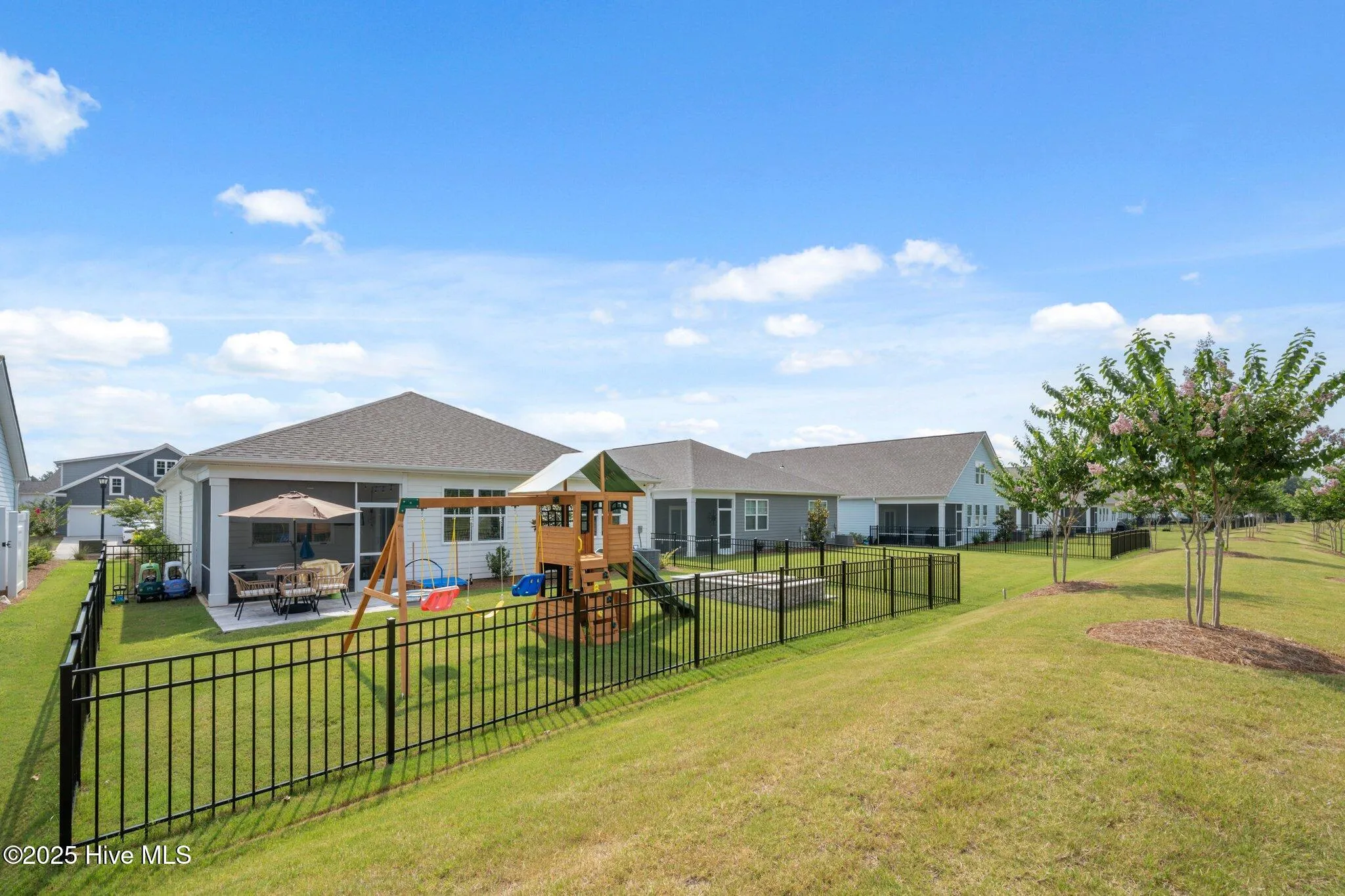 Leland, North Carolina 28451, United States, 3 Bedrooms Bedrooms, ,2 BathroomsBathrooms,Residential,Active,160068