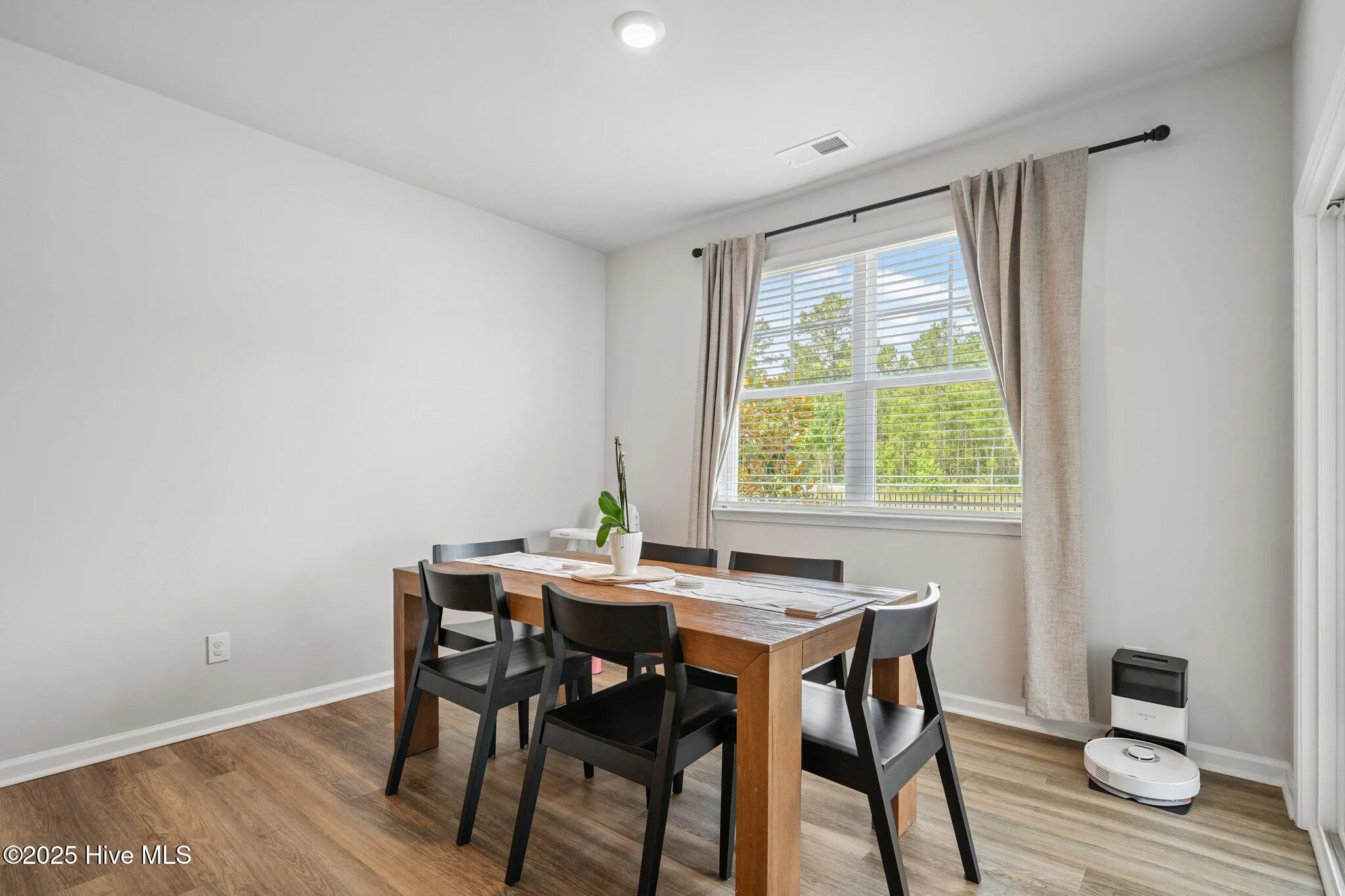 Leland, North Carolina 28451, United States, 3 Bedrooms Bedrooms, ,2 BathroomsBathrooms,Residential,Active,160068