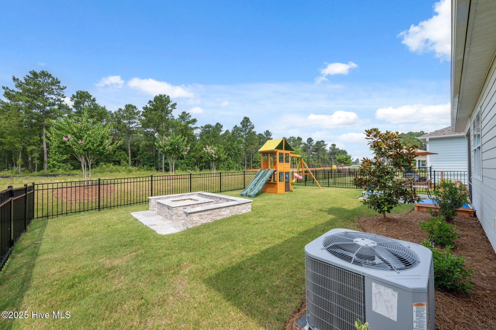 Leland, North Carolina 28451, United States, 3 Bedrooms Bedrooms, ,2 BathroomsBathrooms,Residential,Active,160068