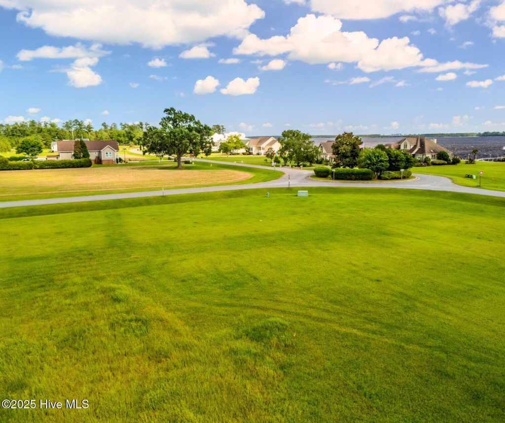 Photo of 72 W Dowry Creek, Belhaven, NC 27810 (MLS # 100518376)