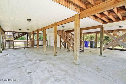 A home in Oak Island