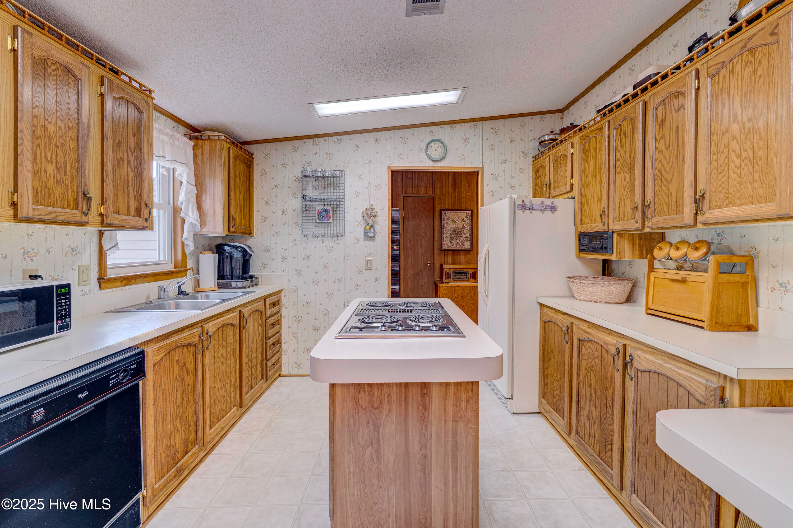 Hampstead, North Carolina 28443, United States, 3 Bedrooms Bedrooms, ,2 BathroomsBathrooms,Residential,Active,215486