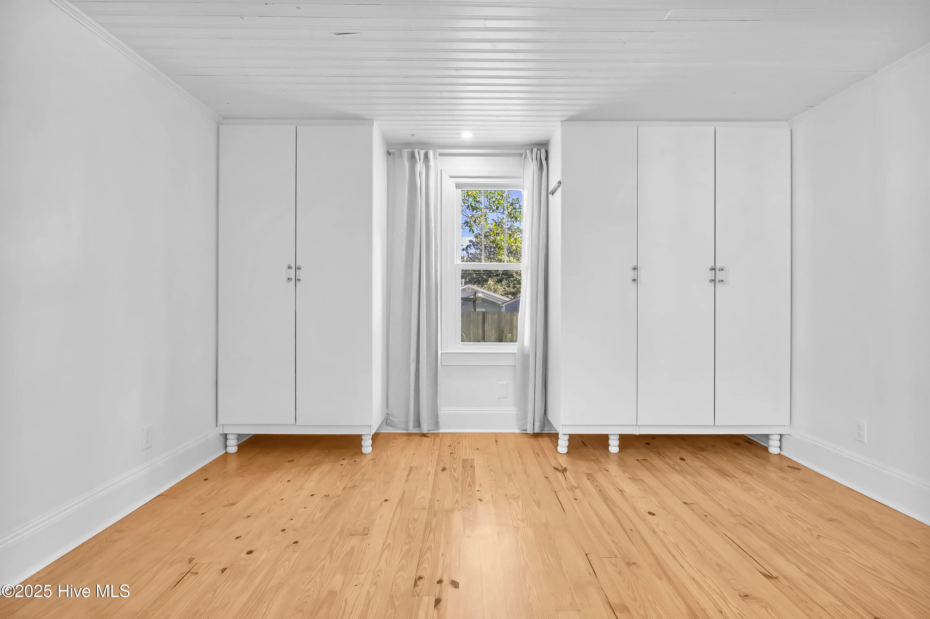 Wilmington, North Carolina 28403, United States, 4 Bedrooms Bedrooms, ,2 BathroomsBathrooms,Residential,Pending,185223