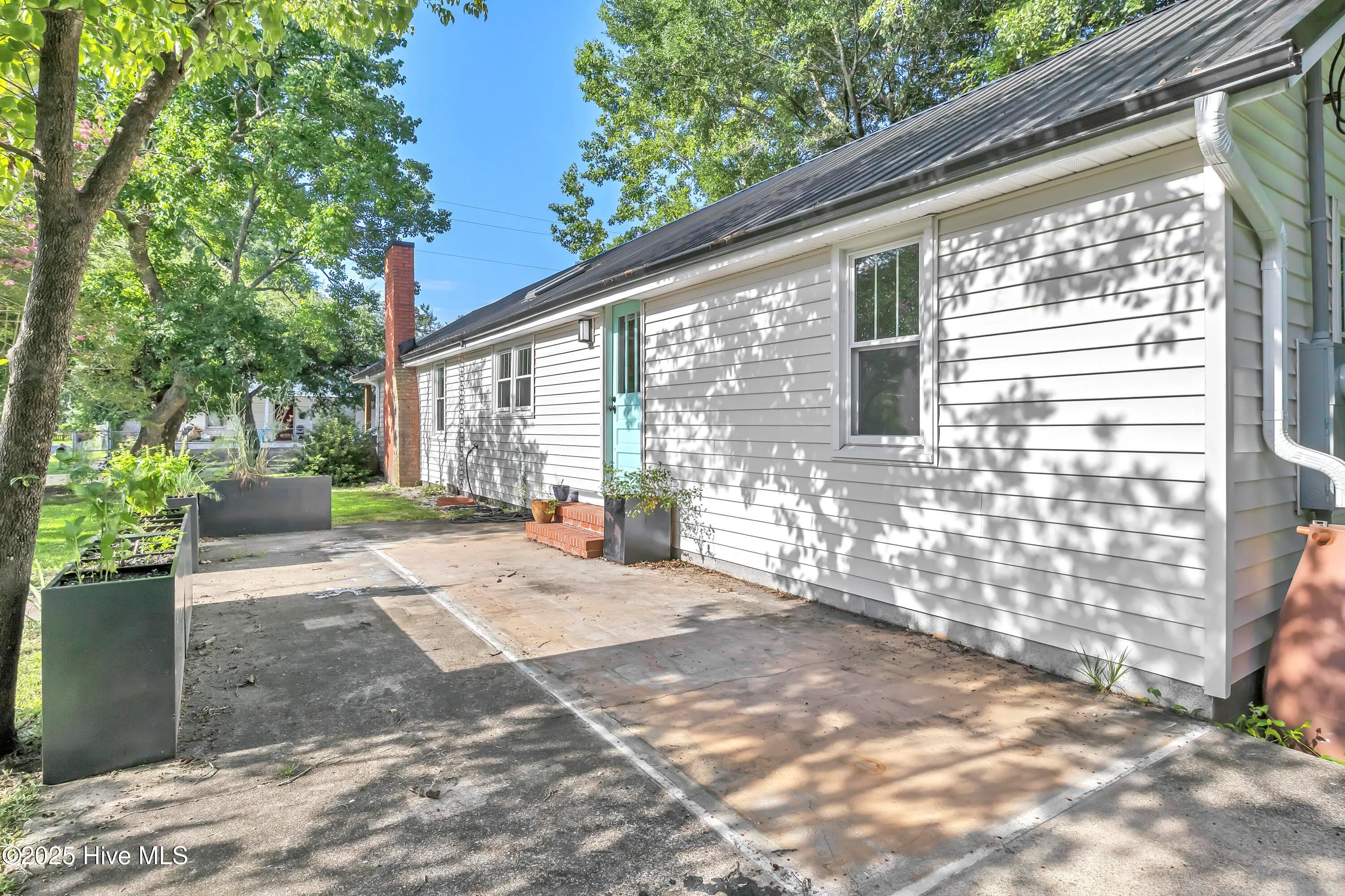 Wilmington, North Carolina 28403, United States, 4 Bedrooms Bedrooms, ,2 BathroomsBathrooms,Residential,Pending,185223