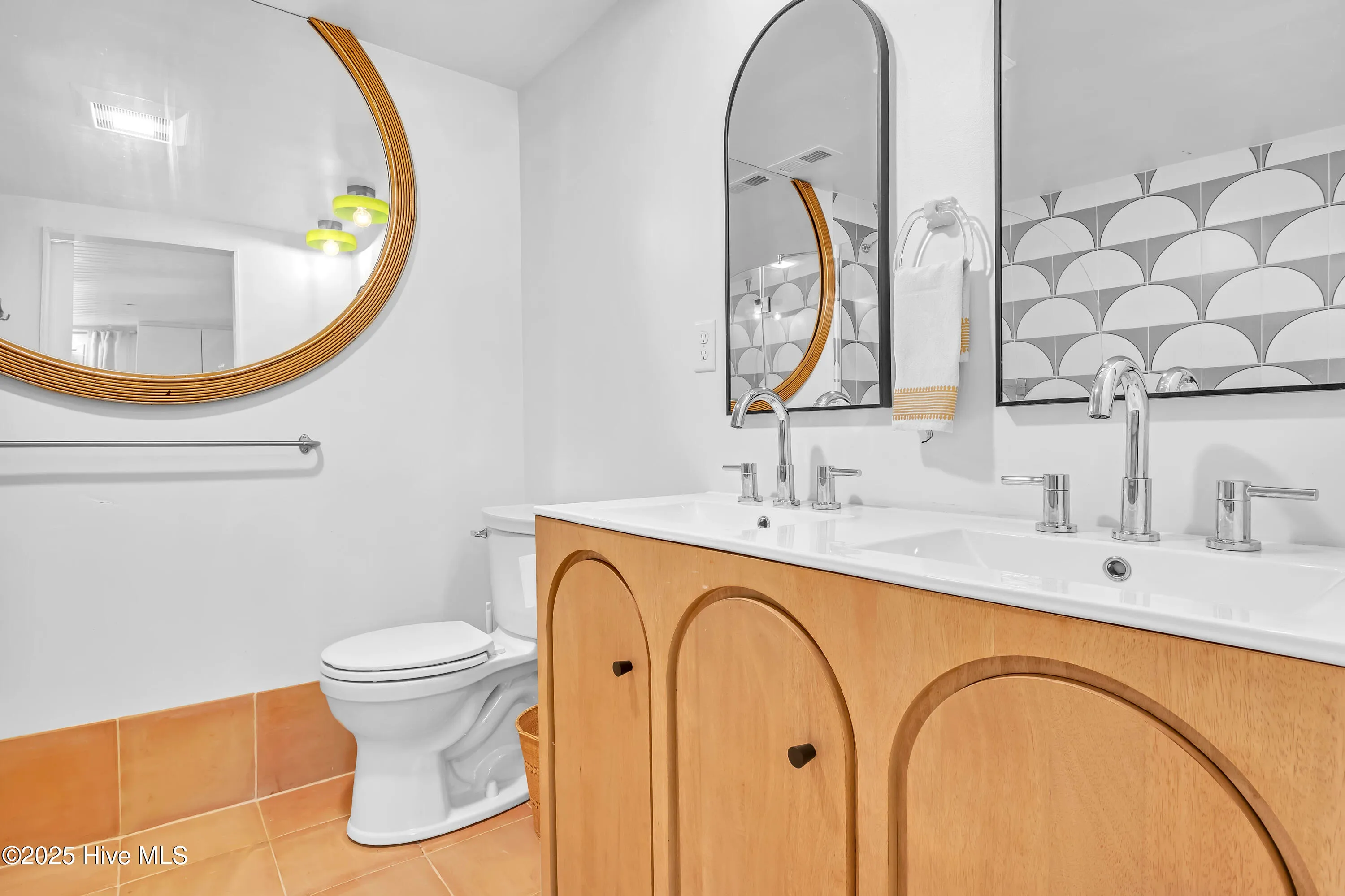 Wilmington, North Carolina 28403, United States, 4 Bedrooms Bedrooms, ,2 BathroomsBathrooms,Residential,Pending,185223