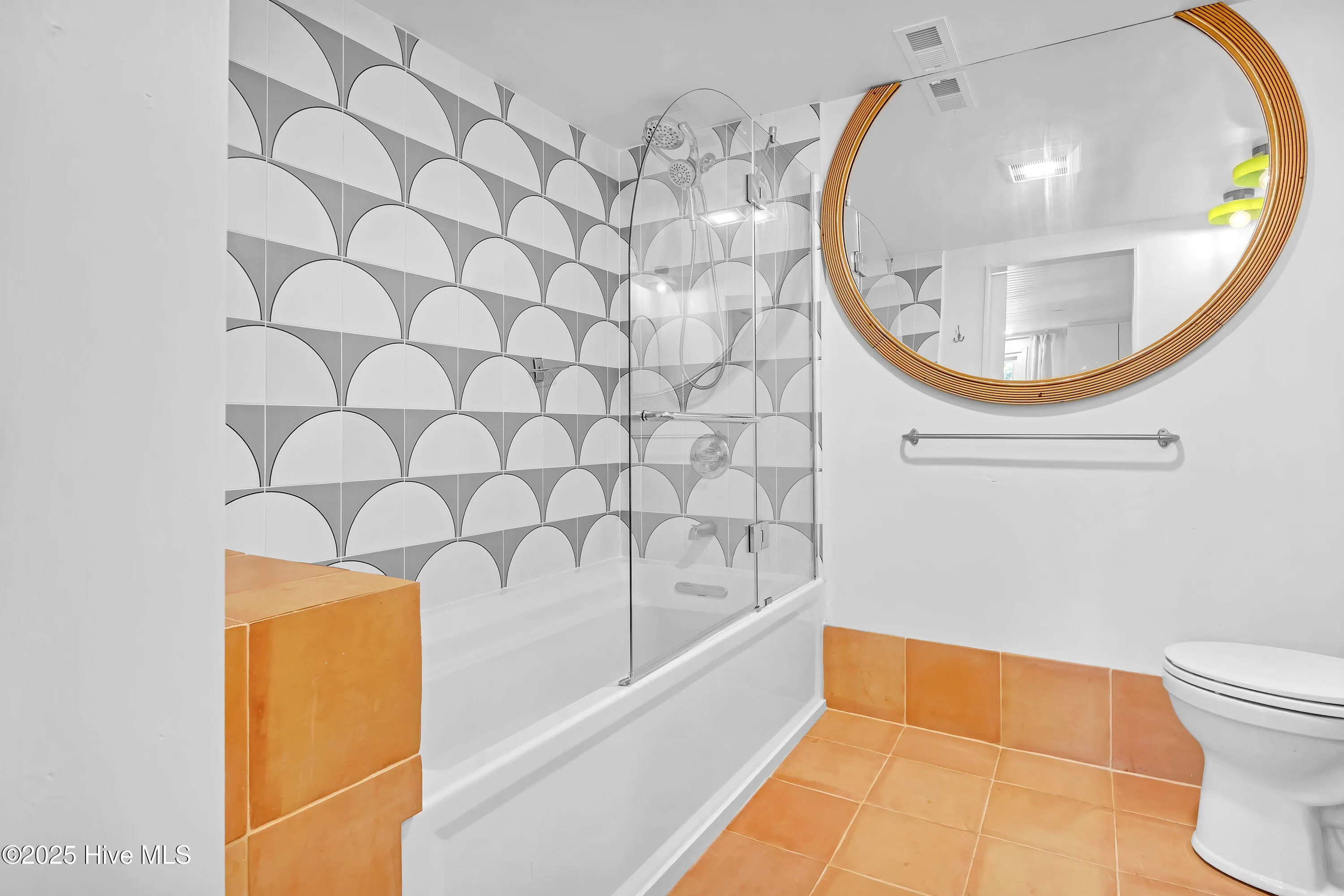 Wilmington, North Carolina 28403, United States, 4 Bedrooms Bedrooms, ,2 BathroomsBathrooms,Residential,Pending,185223