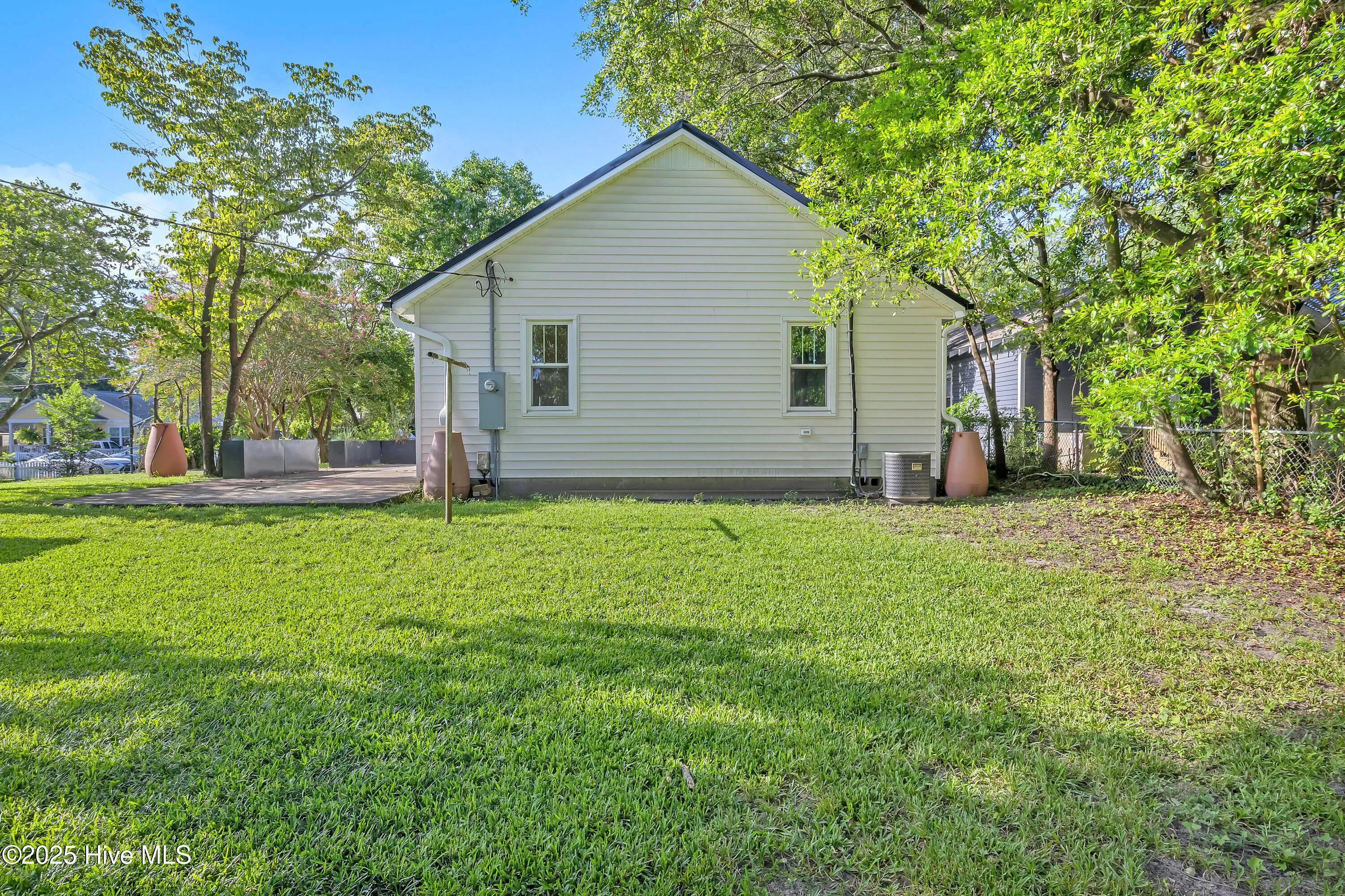 Wilmington, North Carolina 28403, United States, 4 Bedrooms Bedrooms, ,2 BathroomsBathrooms,Residential,Pending,185223