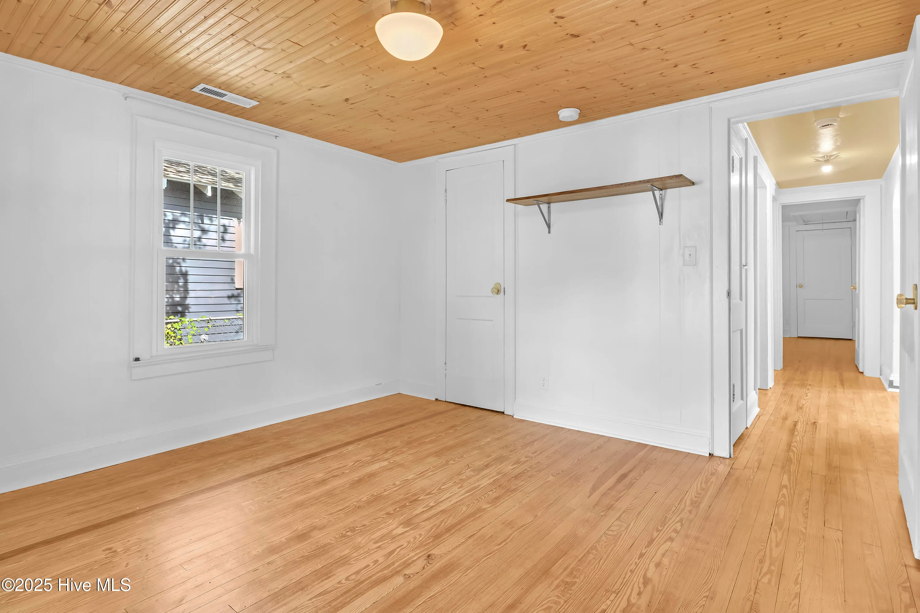 Wilmington, North Carolina 28403, United States, 4 Bedrooms Bedrooms, ,2 BathroomsBathrooms,Residential,Pending,185223