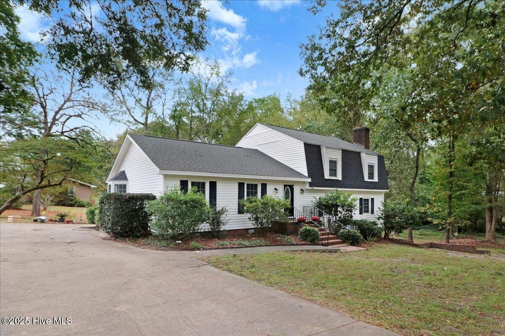 Photo of 108 Holland Hill Drive, Goldsboro, NC 27530 (MLS # 100536365)